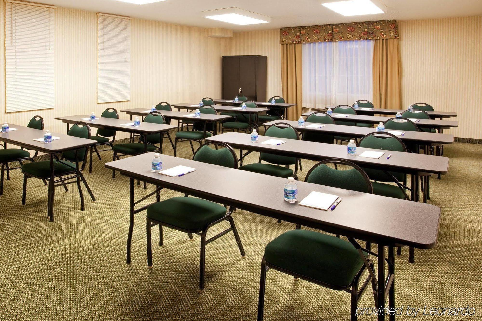 Holiday Inn Express Pittsburgh-Bridgeville By Ihg Exterior foto